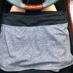Lululemon skirt size 12